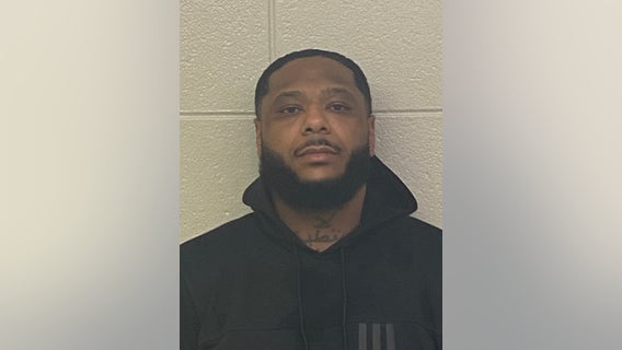 Chicago man out on bond for alleged armed robbery accused of robbing Verizon store in Hinsdale