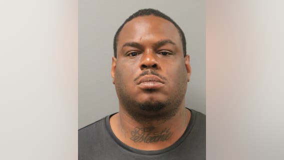 Man charged with attempted murder of a Chicago police officer