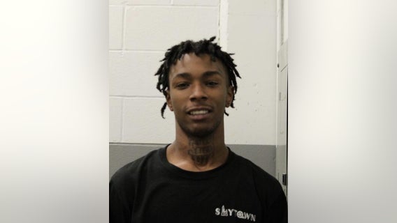 Chicago man charged with robbery of Louis Vuitton in Northbrook