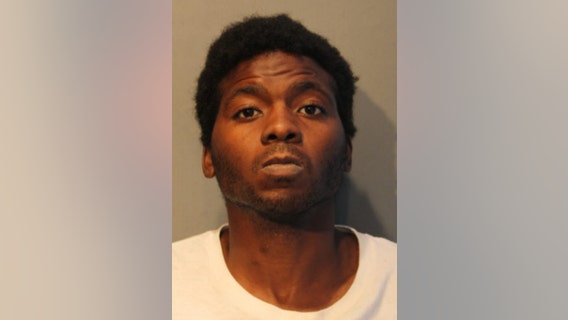 Man arrested for assaulting two women on CTA Red Line platform