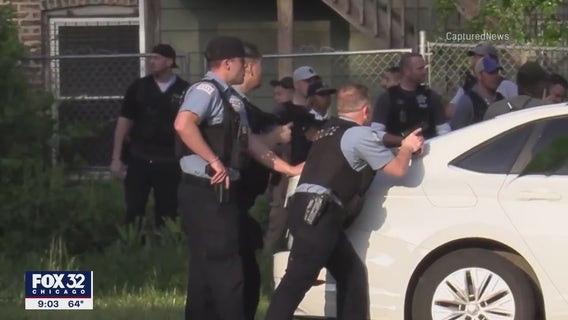 Chicago cop shot in West Englewood while attempting traffic stop