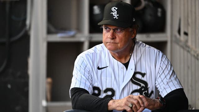 La Russa rejects idea fan pushed him to use pinch runner