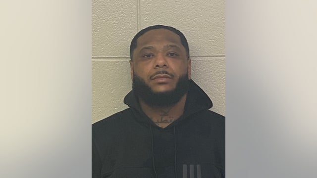 Chicago man out on bond for alleged armed robbery accused of robbing Verizon store in Hinsdale