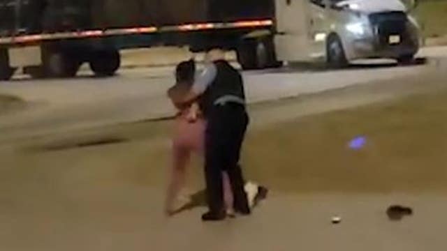 Chicago cop who got into confrontation with Black woman at North Avenue Beach resigns: report