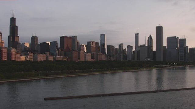 Chicago weather: Chilly start gives way to 70s and scattered showers