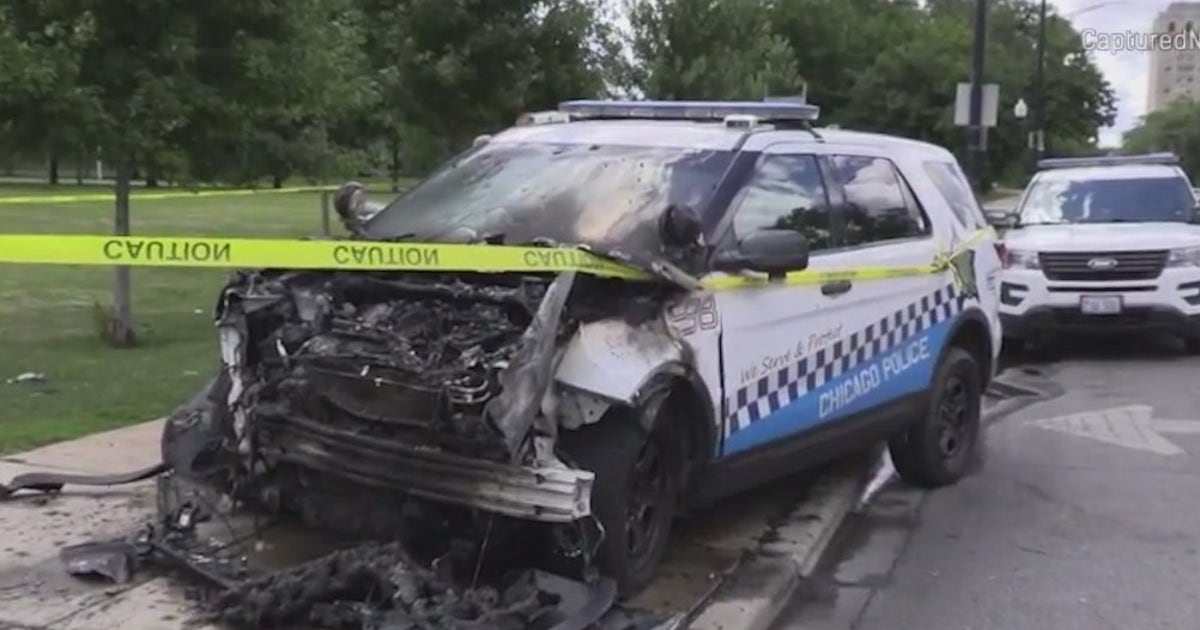 Chicago police officer seriously injured in fiery West Side crash | FOX ...