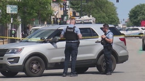 Man dies after being shot multiple times in the head on Chicago's South Side