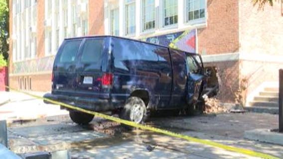 Man, 60, dies after crashing vehicle into Hyde Park elementary school