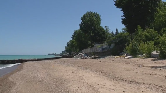 Controversy surrounds Winnetka billionaire's desire to cordon off section of public beach