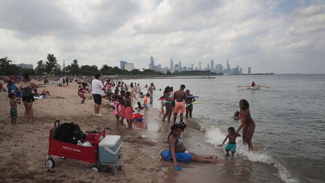 Chicago to near 90 degrees today ahead of steamy weekend