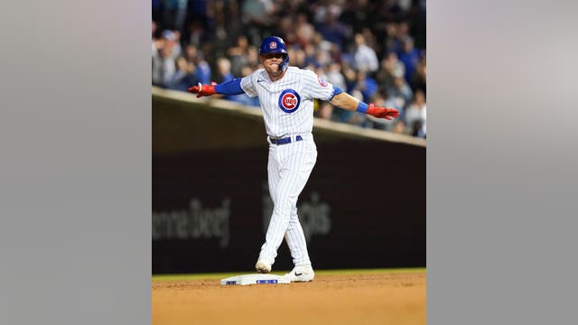 Hoerner, Cubs agree to $35 million, 3-year deal: AP source