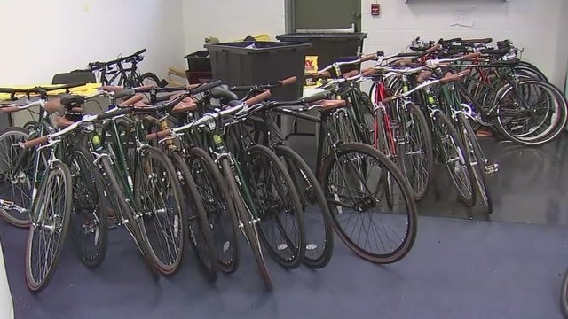'Bike Chicago' program will soon begin giving out free bicycles to residents — what to know