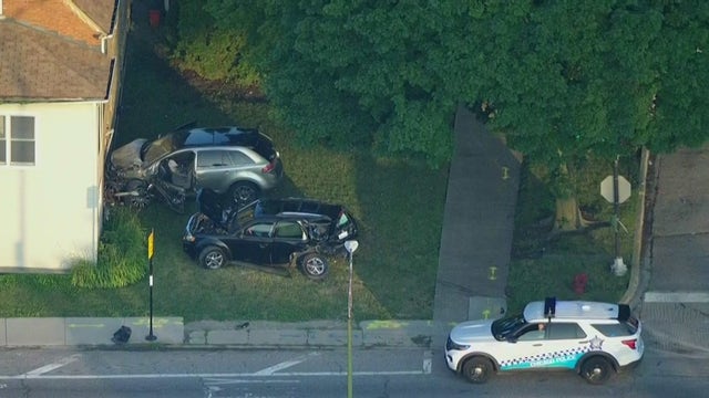 Driver strikes another vehicle, crashes into Jefferson Park home