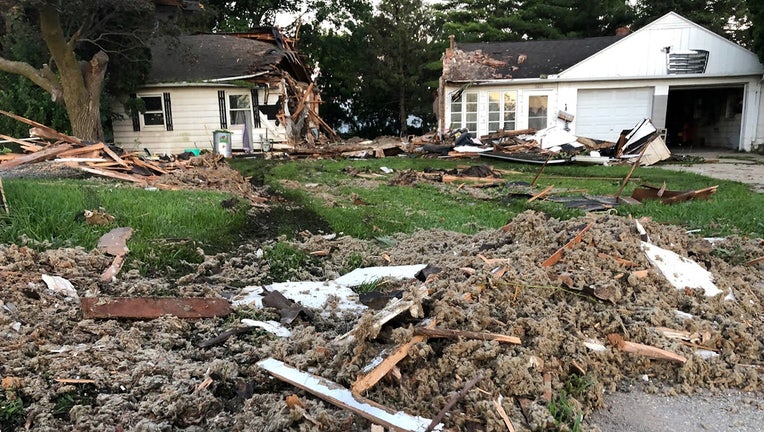 Semi crashes into Winnebago Co. home in Town of Vinland July 26. 2022 (WLUK)