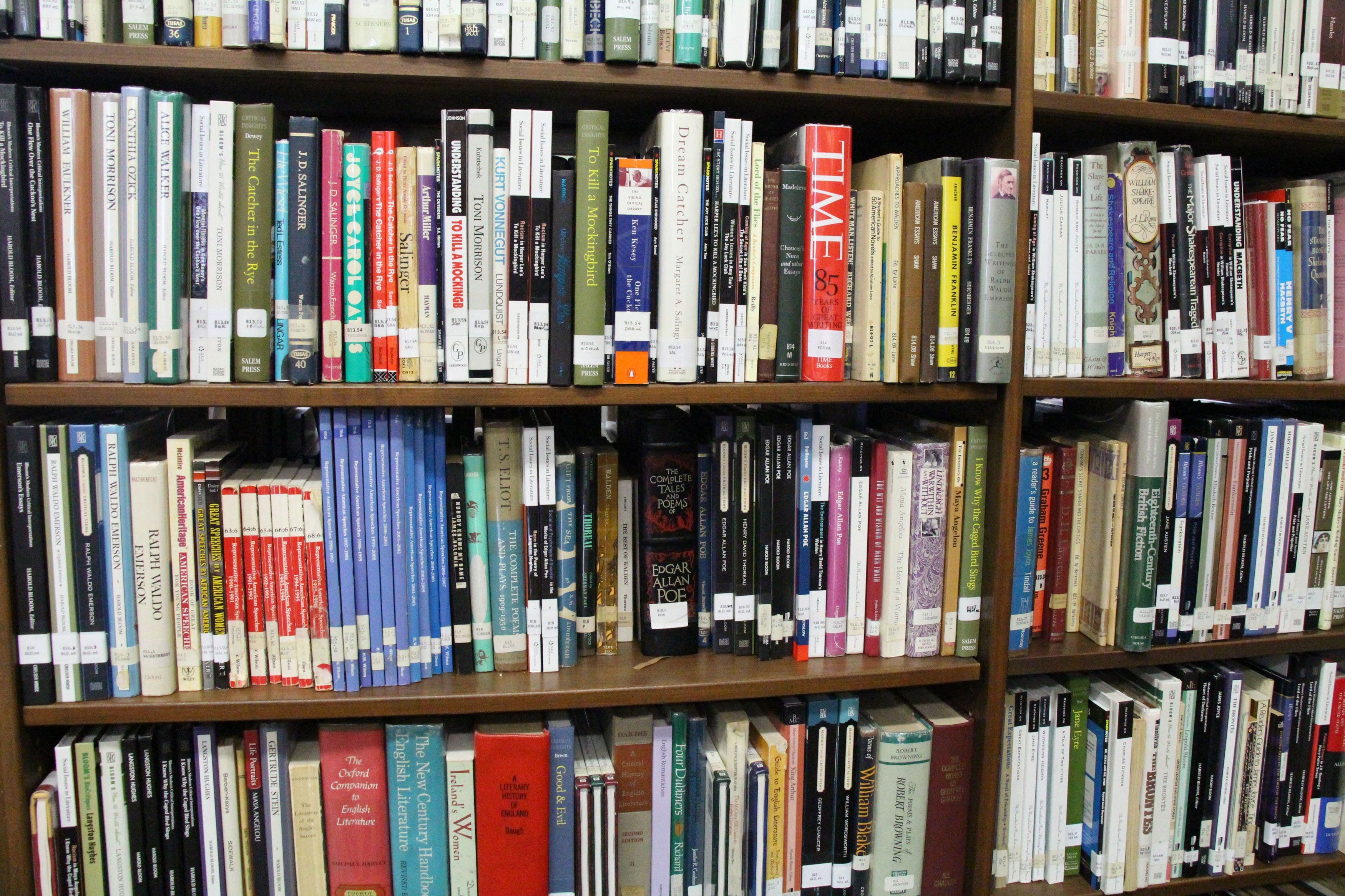 Popular Logan Square bookstore to close, citing financial challenges