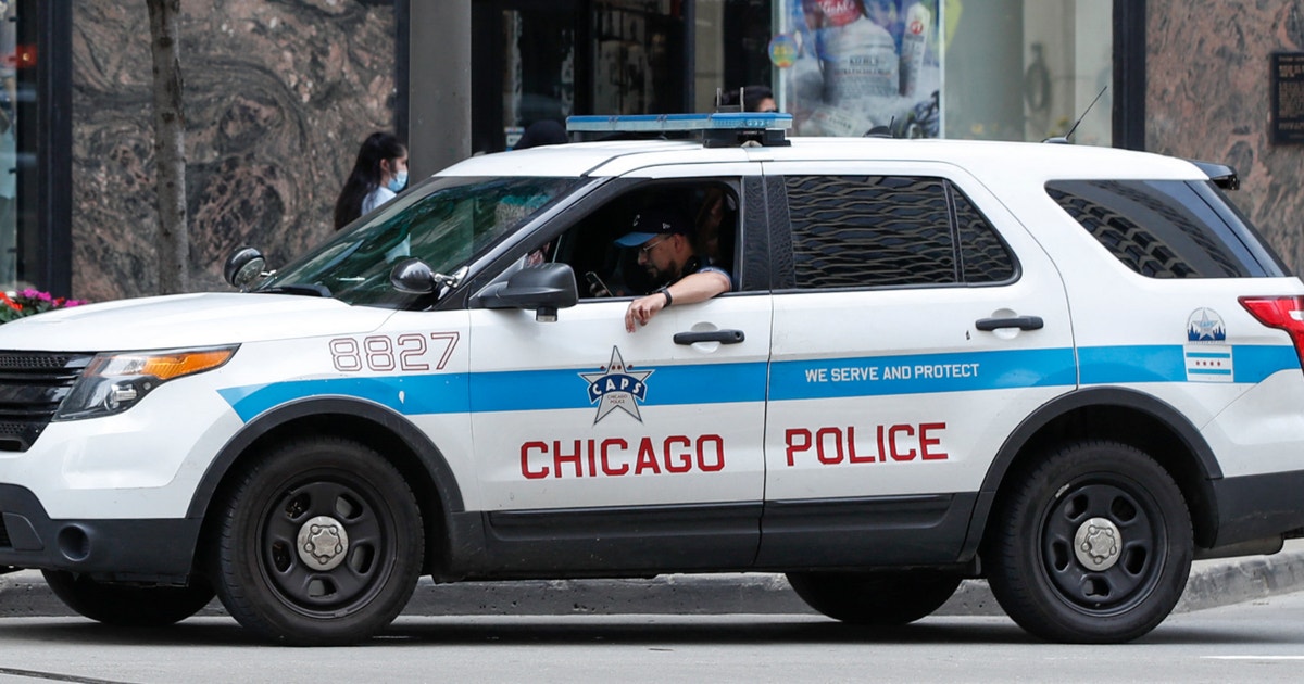 Teens charged in pair of armed robberies at Loop stores | FOX 32 Chicago