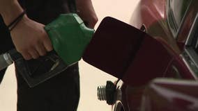 Gas prices for Labor Day travel continue to drop; Illinois residents paying $4.124