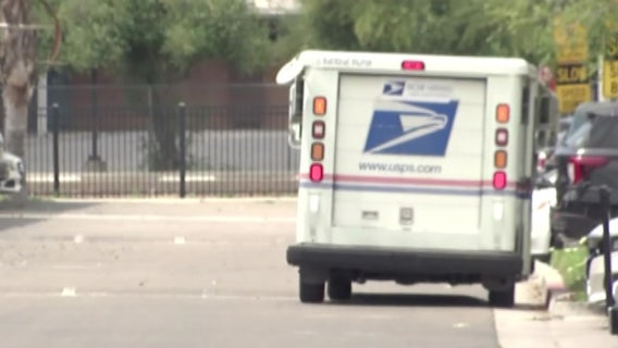 2 mail carriers robbed at gunpoint in Evanston within 24 hours of each other