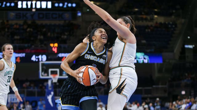 Liberty score final 13 points, beat Sky in playoff opener