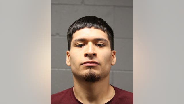 Police arrest man who had loaded gun at Red Line station