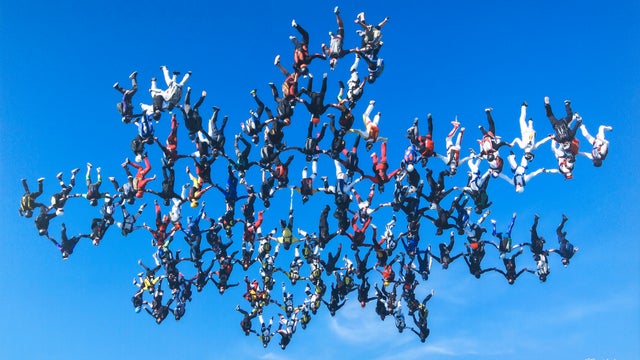 200 skydivers to attempt world record at Skydive Chicago in Ottawa