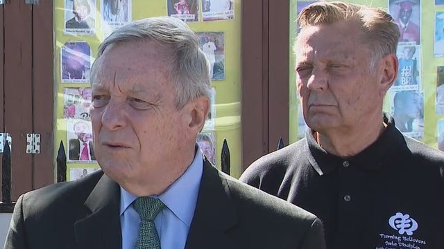 Durbin, Pfleger meet to discuss violence prevention efforts in Chicago