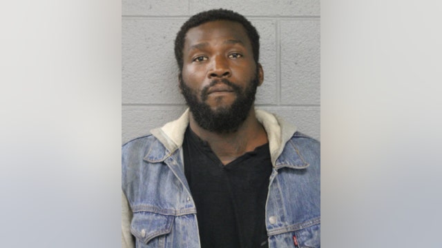 Man suspected of pushing person onto CTA tracks arrested in Little Village