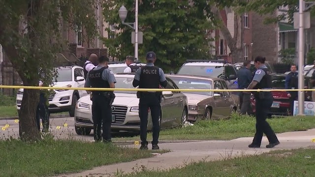 Teen charged in shooting, attempted carjacking of retired Chicago officer on West Side