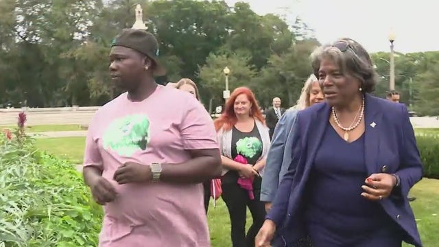 UN ambassador visits Chicago to address food insecurity