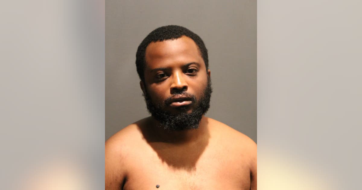 West Pullman man charged with attempted murder after shooting 2 men ...