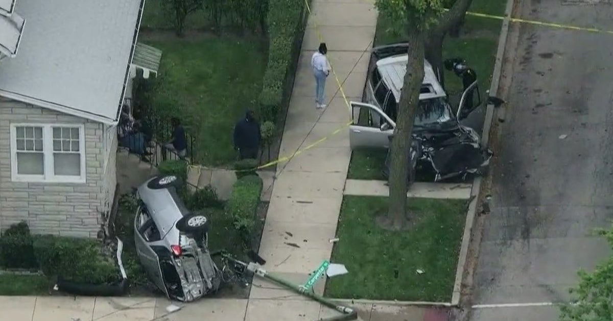Three people injured in rollover crash on Chicago's South Side | FOX 32 ...