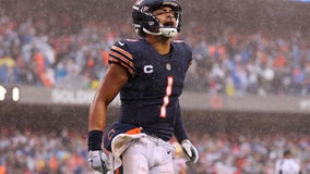 Justin Fields throws 2 touchdowns, Chicago Bears top 49ers 19-10 in Matt Eberflus debut