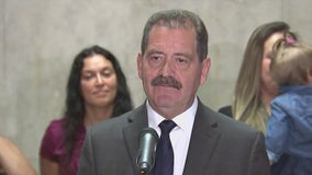 'Chuy' Garcia considering another run for Chicago mayor