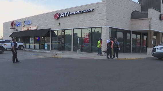 Driver plows down 4 people in Chicago parking lot after argument