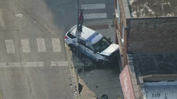3 injured, including 2 Chicago cops, in South Side vehicle crash