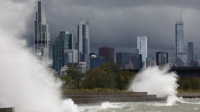 Chicago weather: Gusty winds, showers continue as Helene sweeps through Midwest