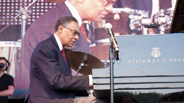 Renowned Jazz pianist Ramsey Lewis dies in Chicago at 87