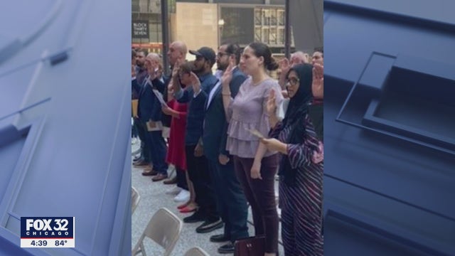 More than 60 people sworn in as US citizens in Chicago