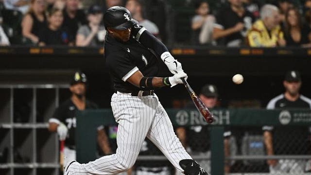 White Sox end 5-game skid behind Lynn, beat Royals 4-2