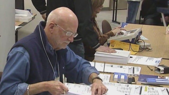 Push to get Illinois residents registered to vote ahead of midterm elections