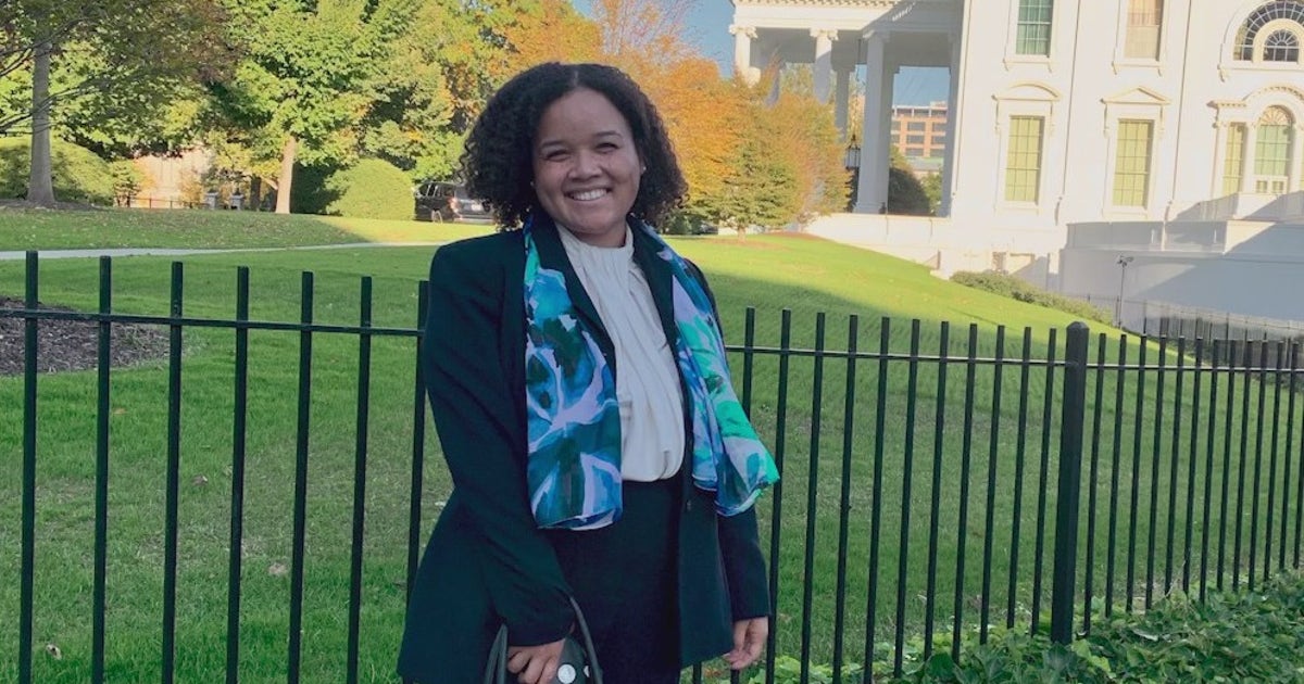 Jessica Riss University of Illinois student skips senior Homecoming to meet with VP ...