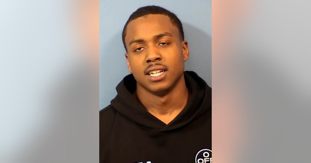 Bond set for Chicago man accused of stealing police officer's personal ...