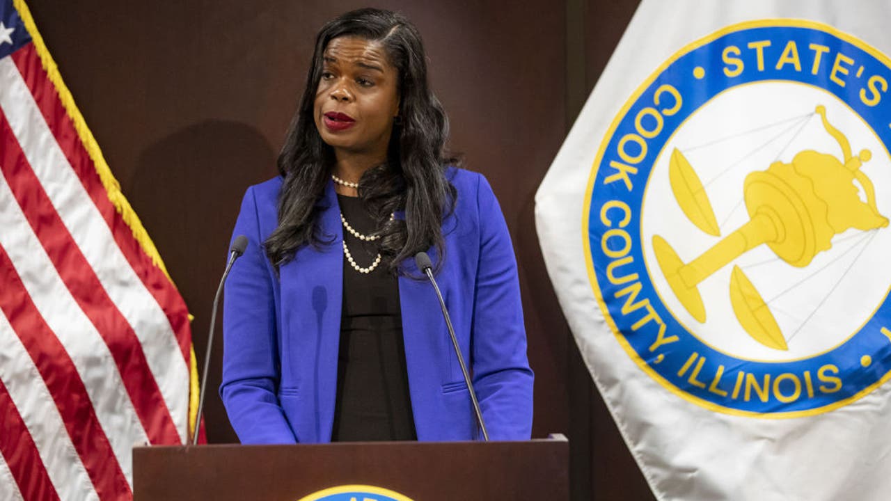 Kim Foxx Removes Prosecutors In Chicago Cop's Murder Case After Claims ...