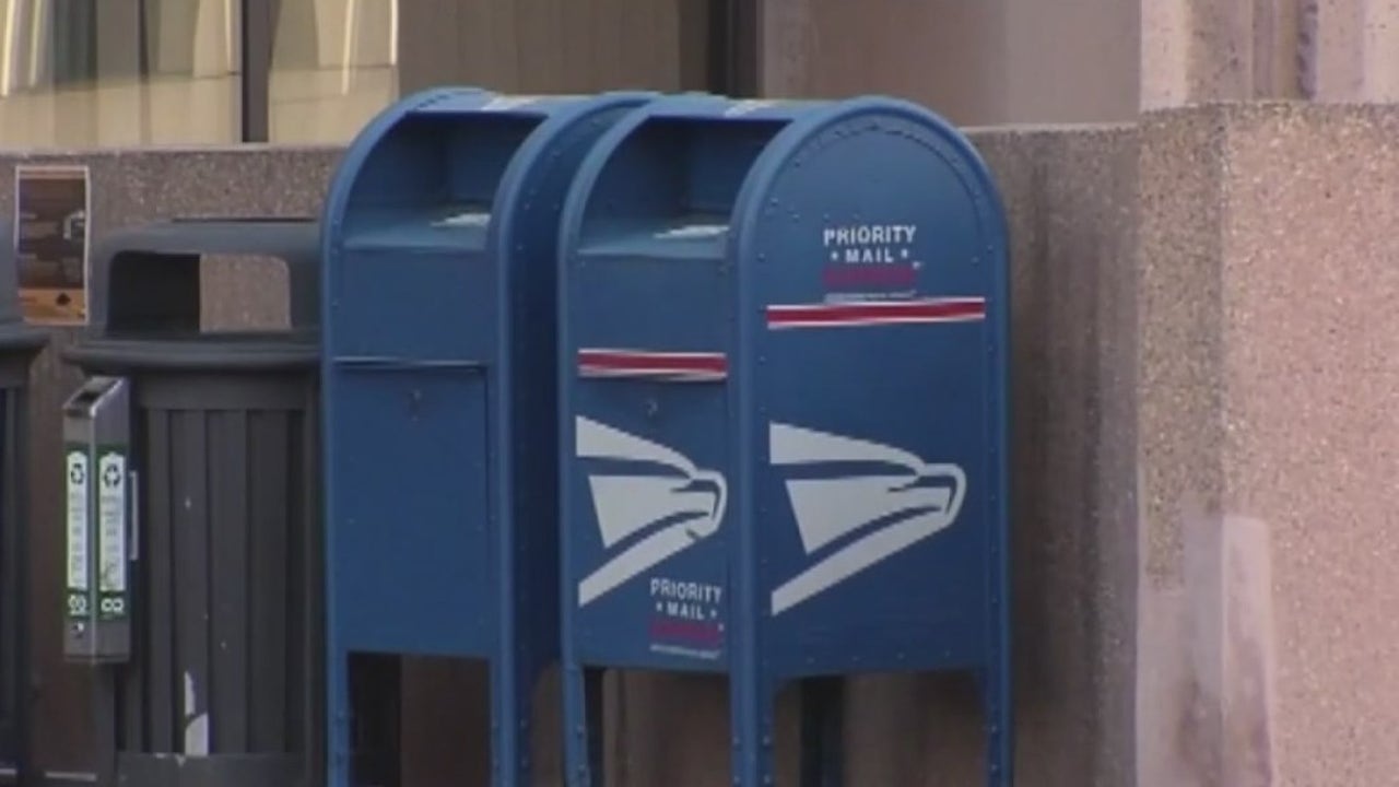 USPS warning customers not to use drop boxes on Sundays and