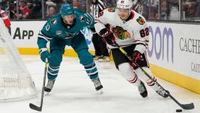 Lafferty's 2 SH goals lead Blackhawks past Sharks 5-2