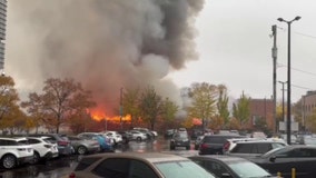 Firefighters battle two-alarm blaze at Near West Side parking garage