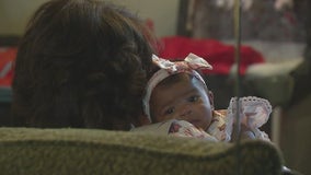 'Family Connects': Chicago program aims to help new moms