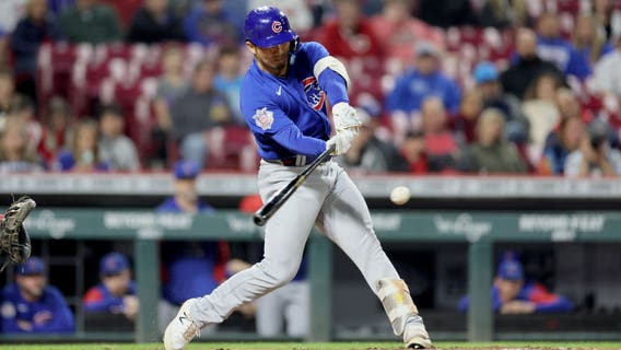 Suzuki homers twice and knocks in 5 as Cubs rout A's 10-2 for 3-game sweep