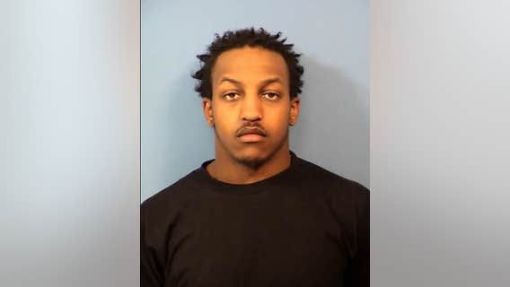 Chicago man led police on high-speed chase, drove into oncoming traffic at 95 mph in stolen car: prosecutors