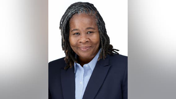 Evanston native sworn in as suburb's top cop